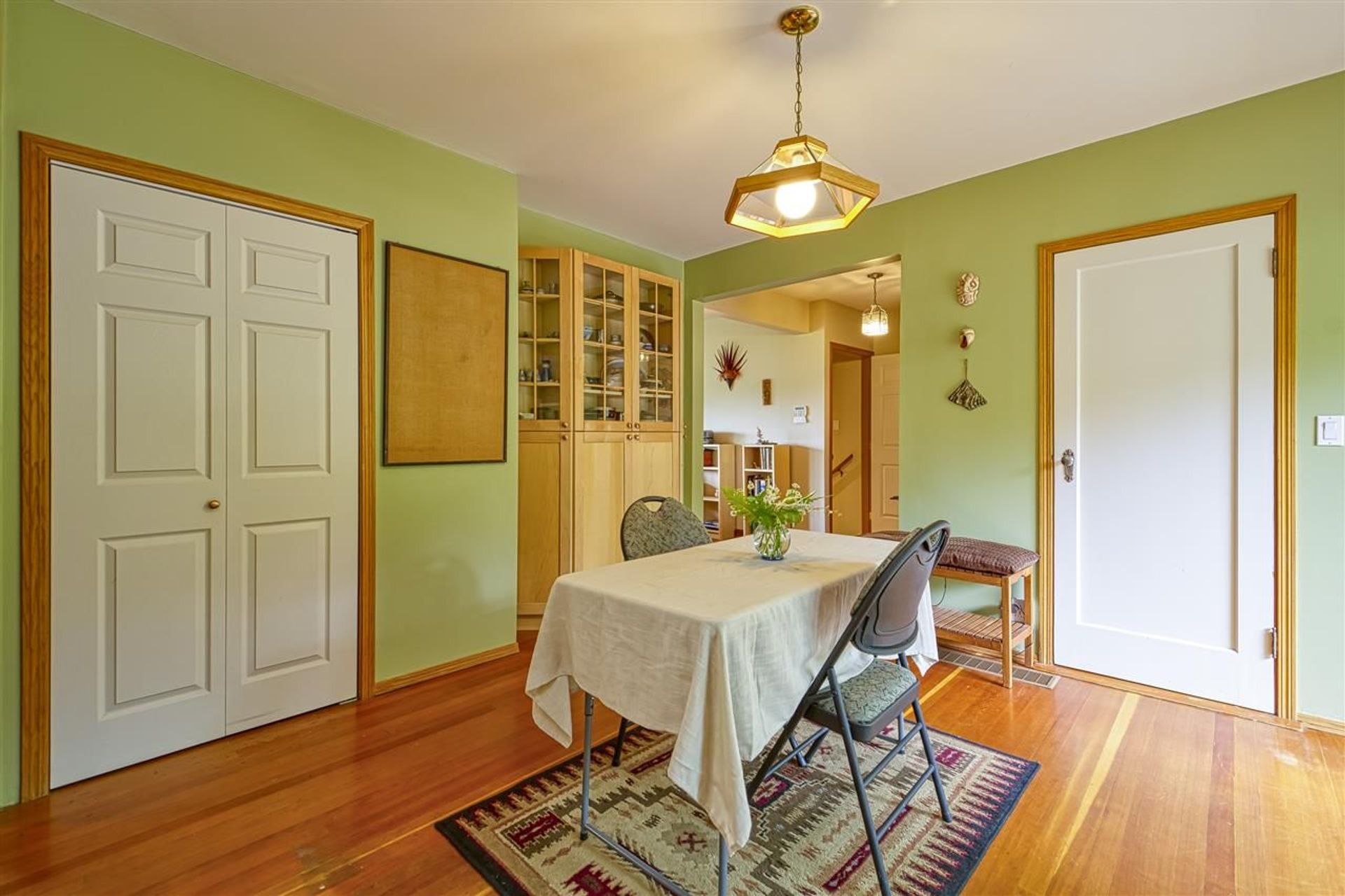 83709 at 162 Osborne Road W, North Vancouver