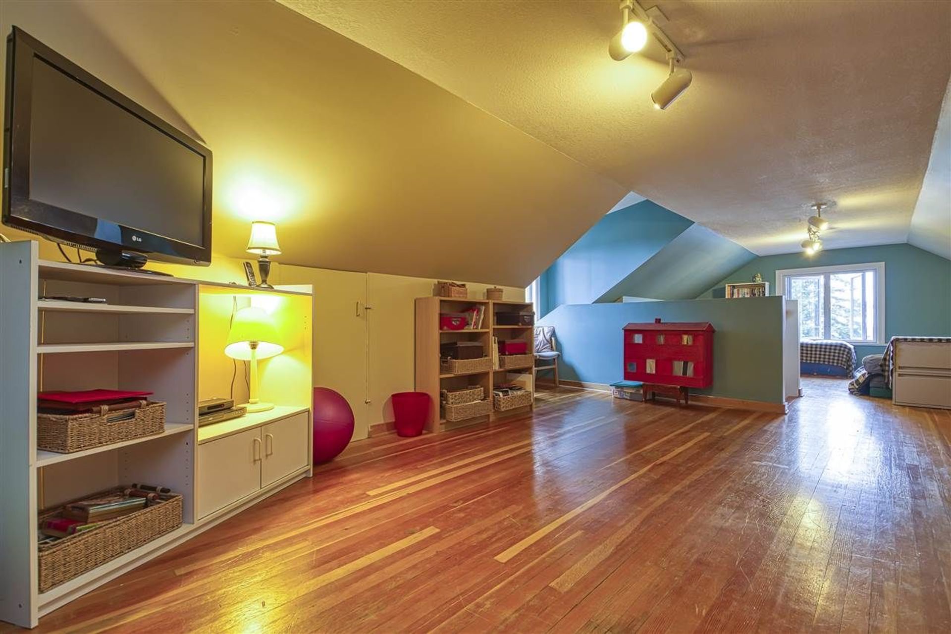 83769 at 162 Osborne Road W, North Vancouver