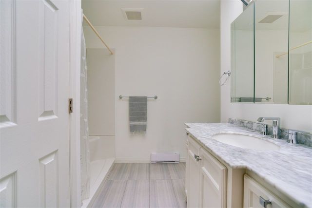 84081 at 1528 Woods Drive, North Vancouver