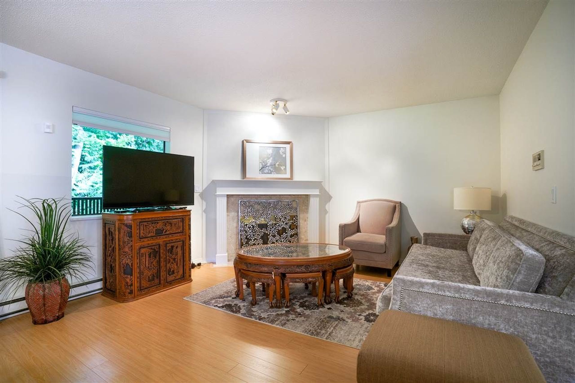 84057 at 1528 Woods Drive, North Vancouver