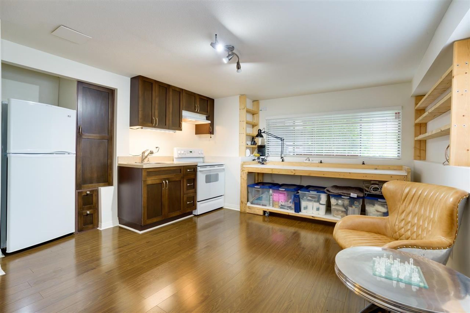 84129 at 1528 Woods Drive, North Vancouver