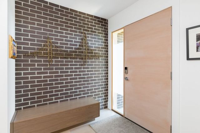 84280 at 350 5th Street E, North Vancouver