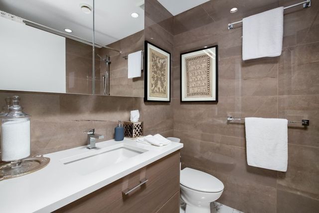 84316 at 350 5th Street E, North Vancouver