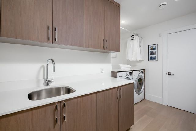 84324 at 350 5th Street E, North Vancouver