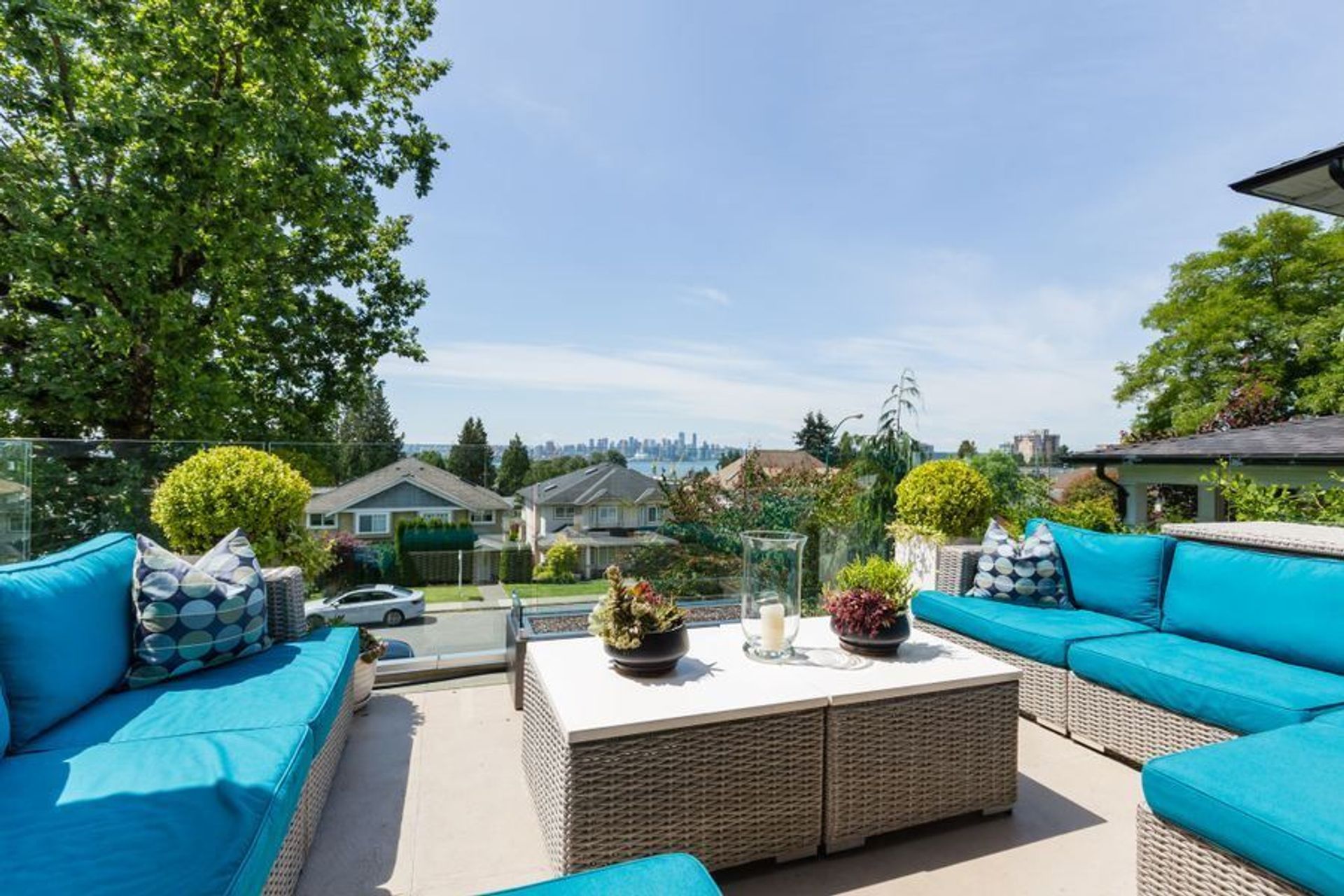 84220 at 350 5th Street E, North Vancouver