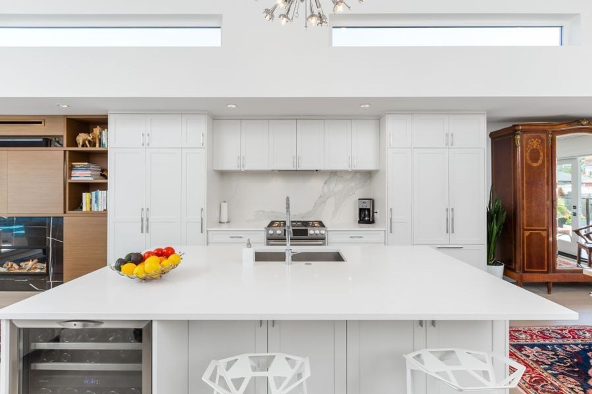 84240 at 350 5th Street E, North Vancouver