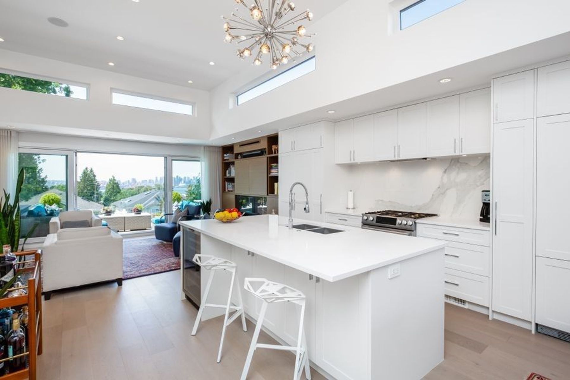 84256 at 350 5th Street E, North Vancouver