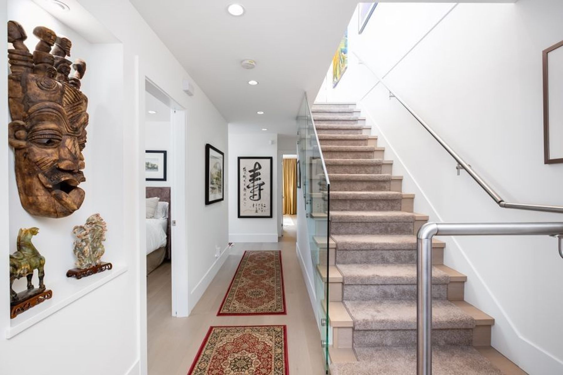 84284 at 350 5th Street E, North Vancouver