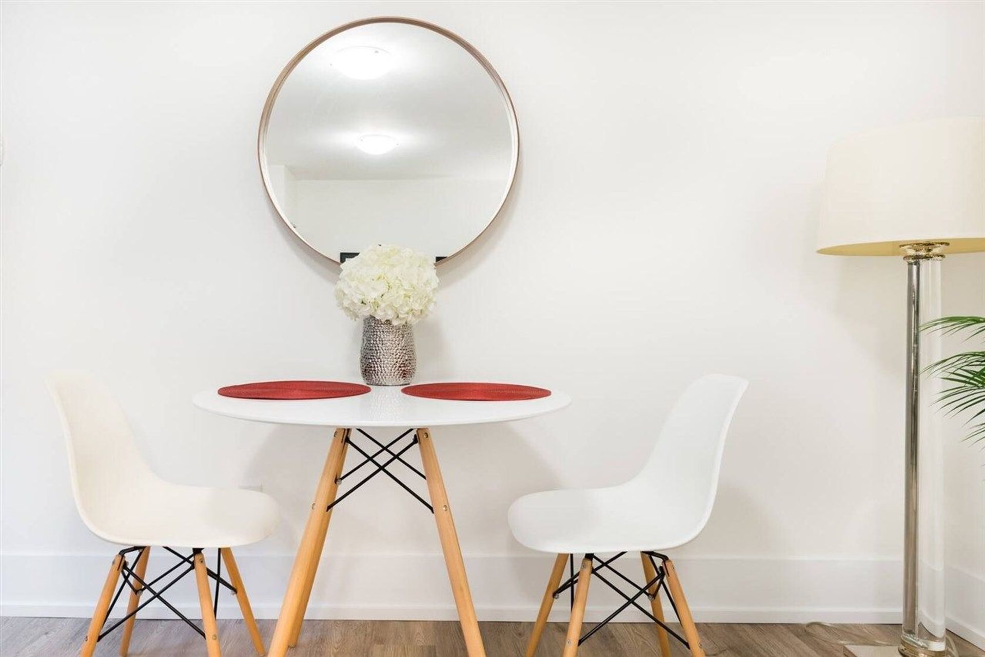 84344 at 350 5th Street E, North Vancouver