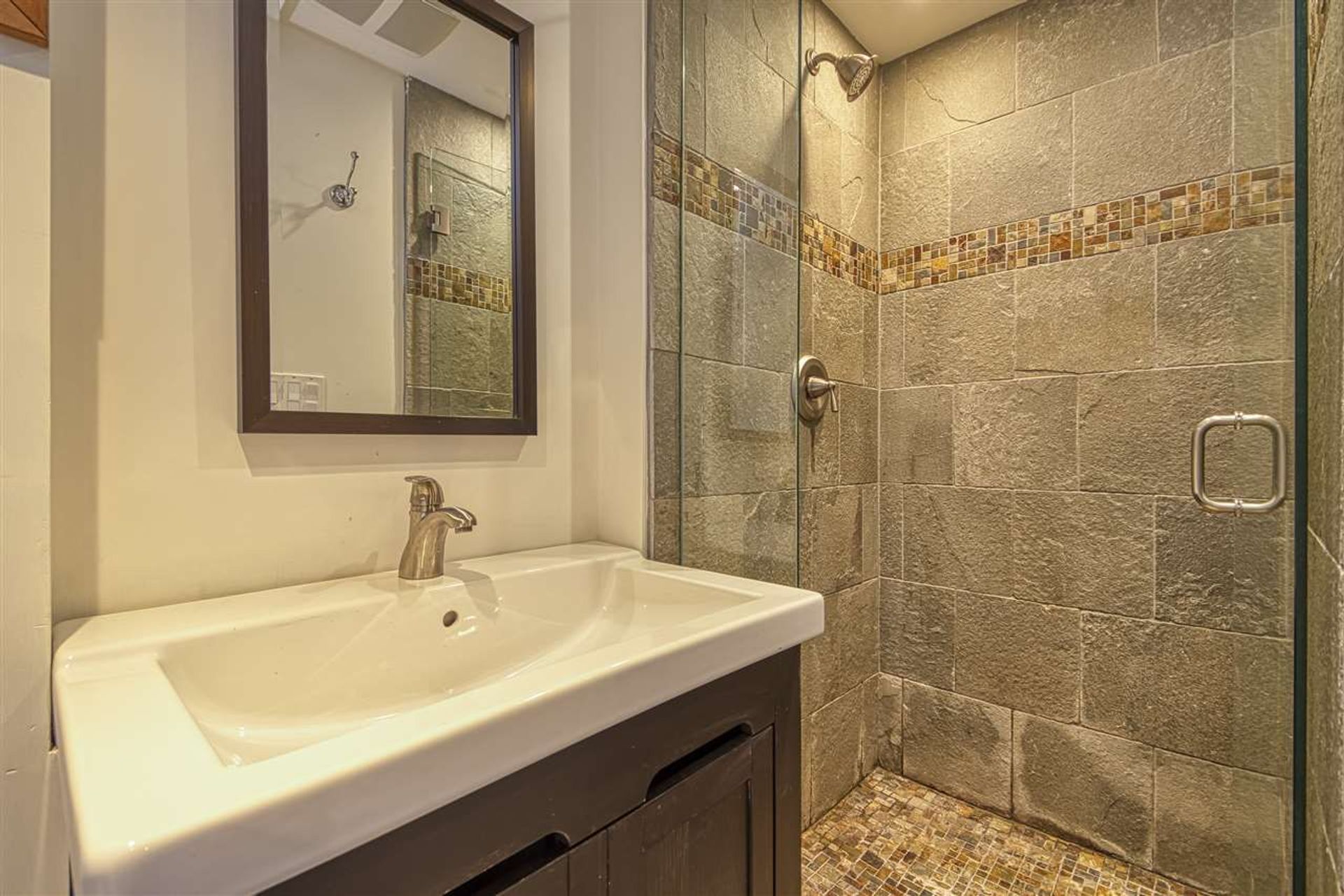 85239 at 2821 William Avenue, North Vancouver