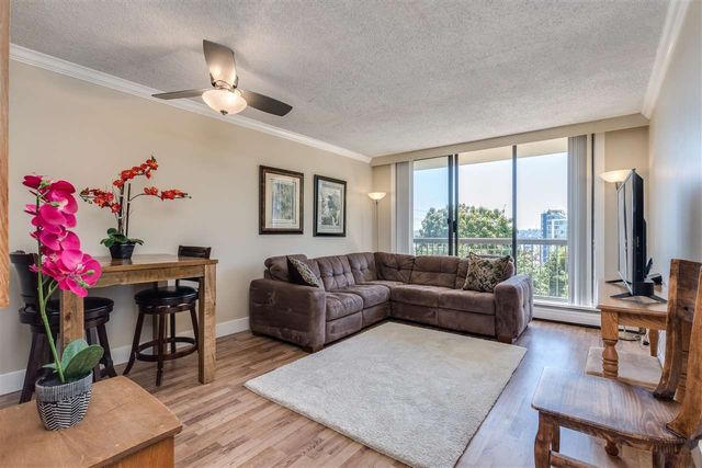 86573 at 308 - 145 St. Georges Avenue, North Vancouver