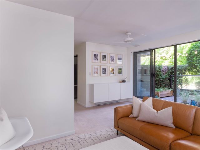 86670 at 104 - 1702 Chesterfield Avenue, North Vancouver