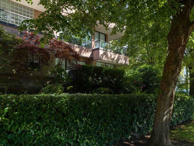 86750 at 104 - 1702 Chesterfield Avenue, North Vancouver