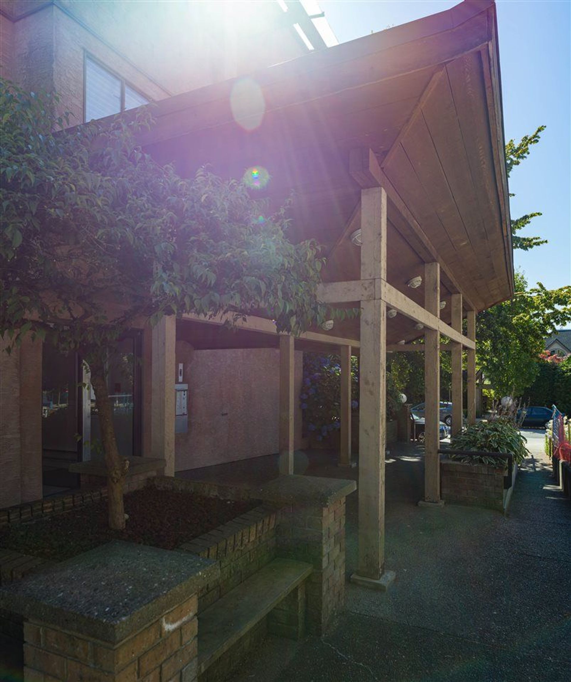 86742 at 104 - 1702 Chesterfield Avenue, North Vancouver