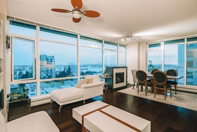 86774 at 806 - 158 13th Street W, North Vancouver