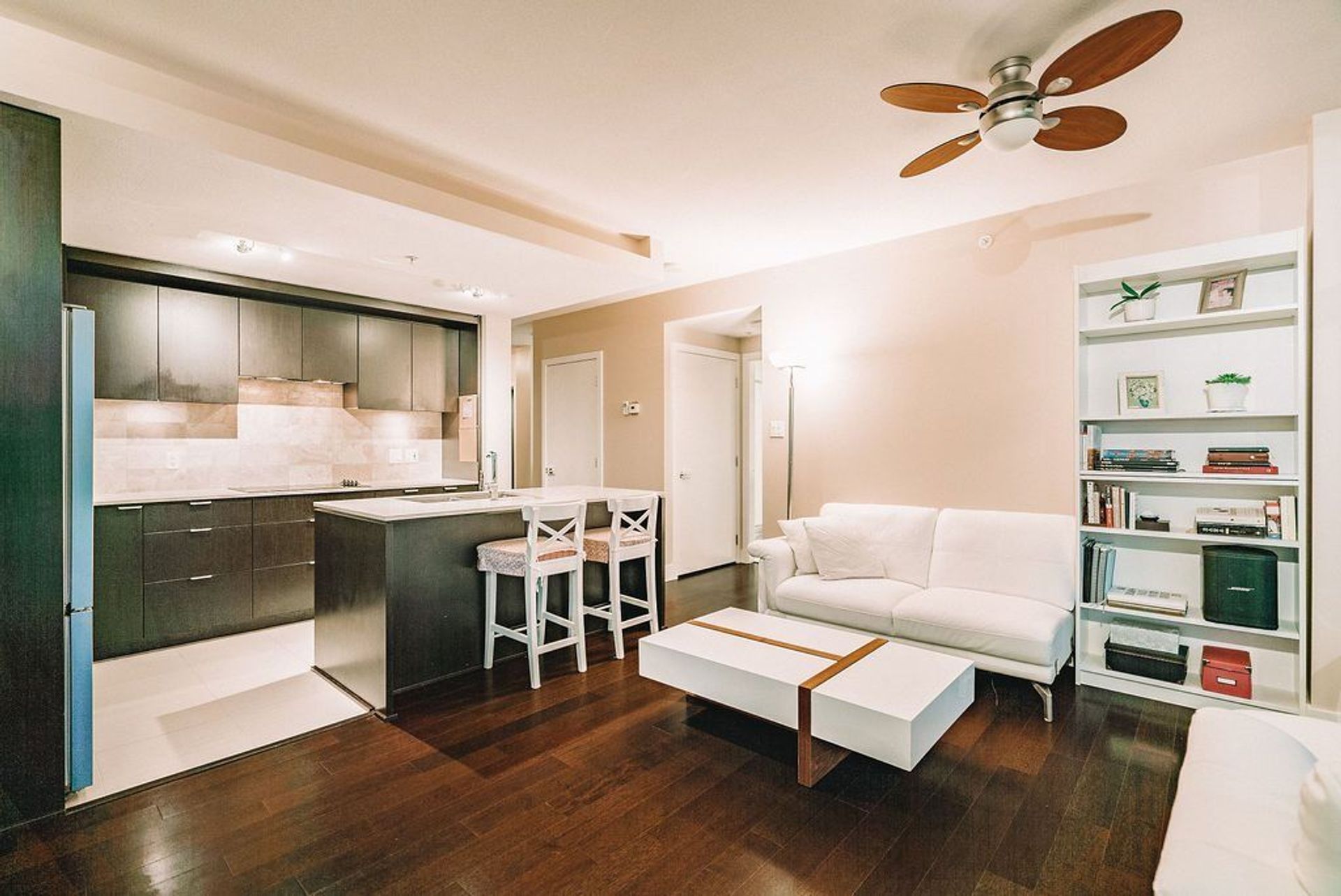 86802 at 806 - 158 13th Street W, North Vancouver