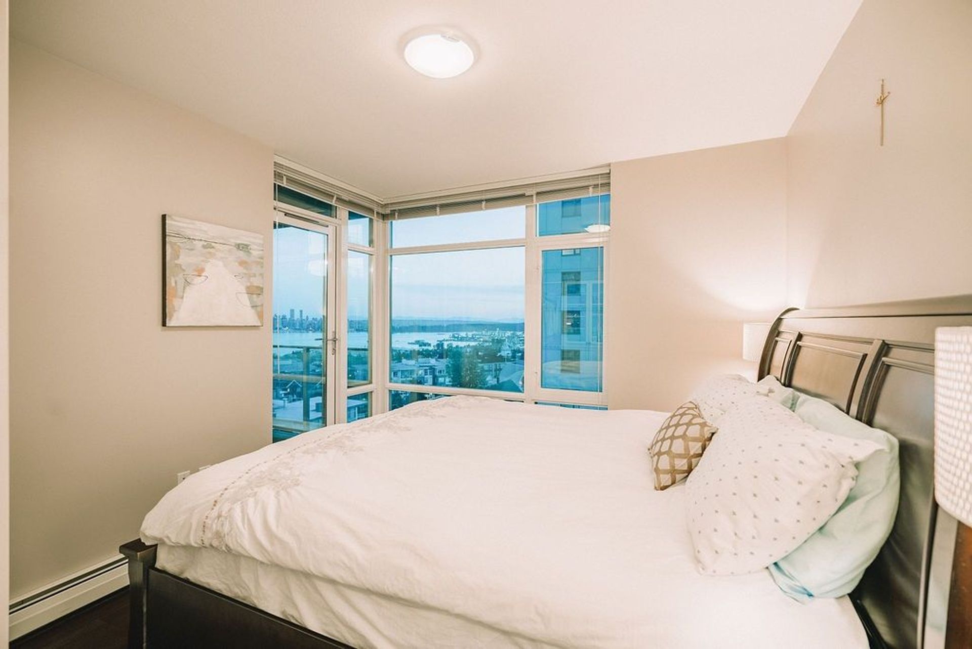 86806 at 806 - 158 13th Street W, North Vancouver