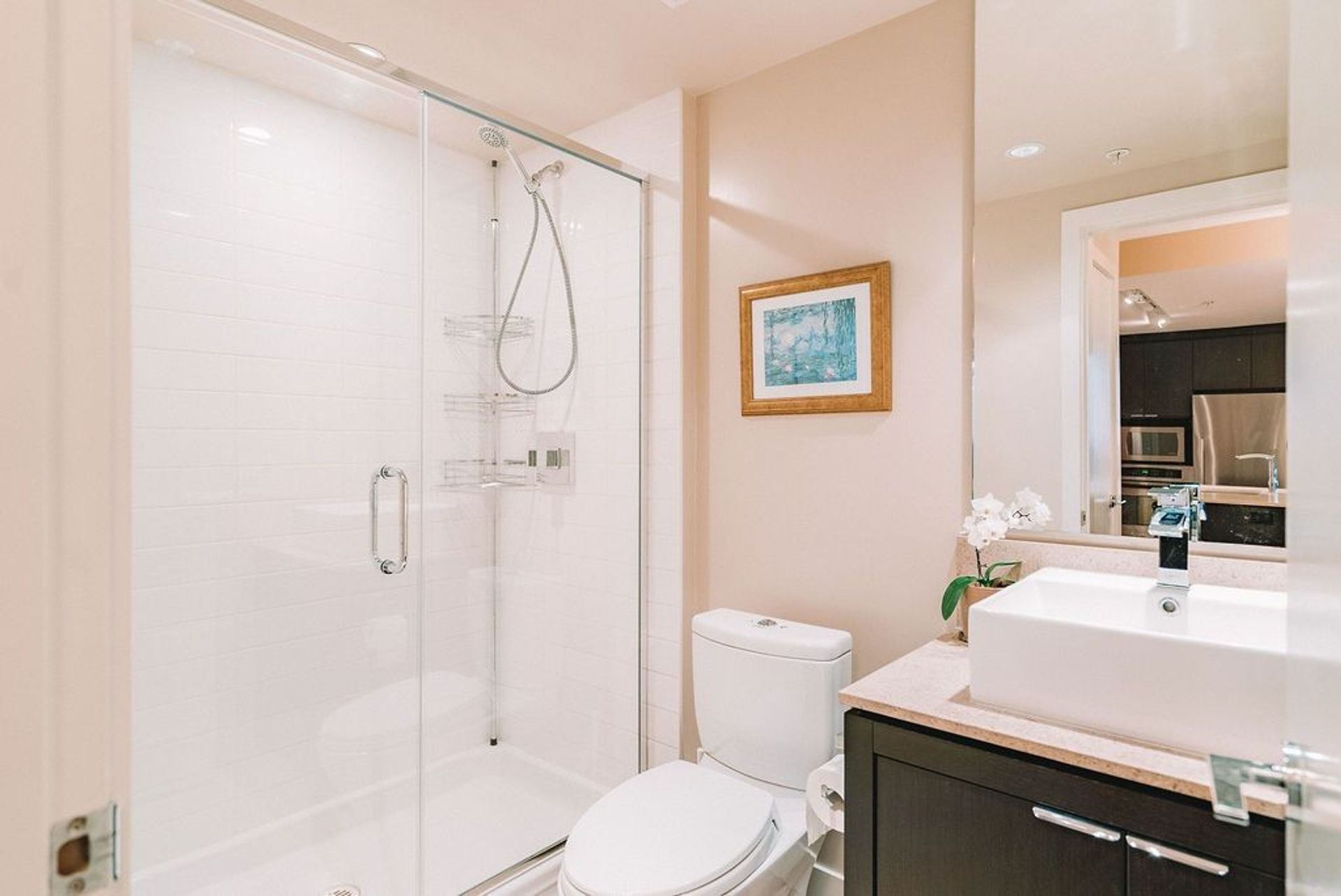 86818 at 806 - 158 13th Street W, North Vancouver