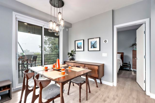 723-w-3rd-street-harbourside-nor at 424 - 723 W 3rd Street, Harbourside, North Vancouver