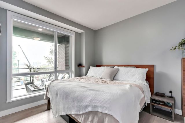 723-w-3rd-street-harbourside-nor at 424 - 723 W 3rd Street, Harbourside, North Vancouver