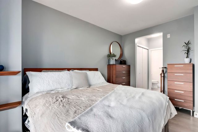 723-w-3rd-street-harbourside-nor at 424 - 723 W 3rd Street, Harbourside, North Vancouver