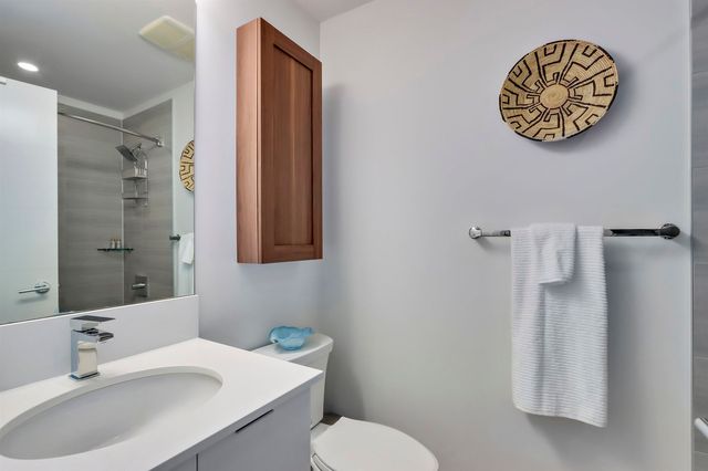 723-w-3rd-street-harbourside-nor at 424 - 723 W 3rd Street, Harbourside, North Vancouver