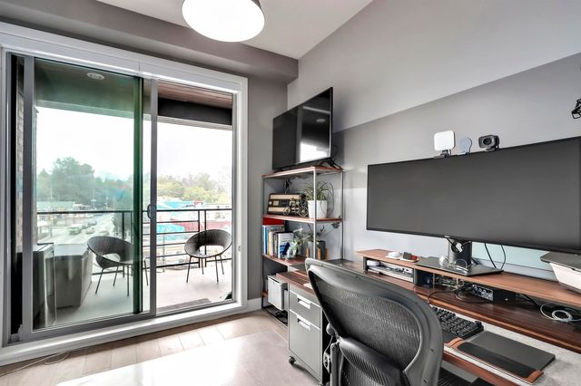 723-w-3rd-street-harbourside-nor at 424 - 723 W 3rd Street, Harbourside, North Vancouver