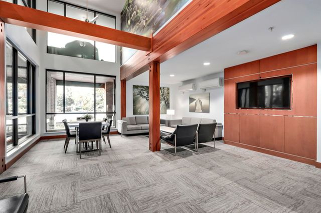 723-w-3rd-street-harbourside-nor at 424 - 723 W 3rd Street, Harbourside, North Vancouver