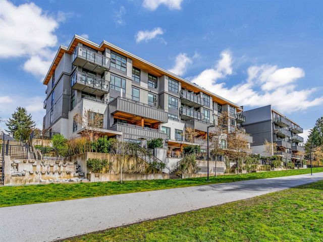 747-e-3rd-street-queensbury-nort at 310 - 747 E 3rd Street, Queensbury, North Vancouver