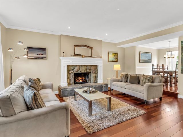 885-canyon-boulevard-canyon-heig at 885 Canyon Boulevard, Canyon Heights NV, North Vancouver