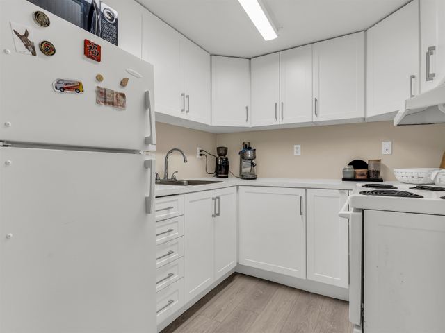 885-canyon-boulevard-canyon-heig at 885 Canyon Boulevard, Canyon Heights NV, North Vancouver