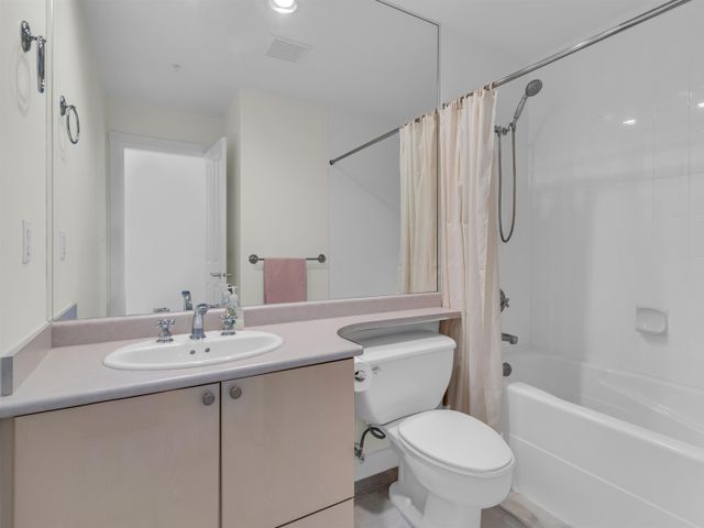 160-e-13th-street-central-lonsda at 1304 - 160 E 13th Street, Central Lonsdale, North Vancouver