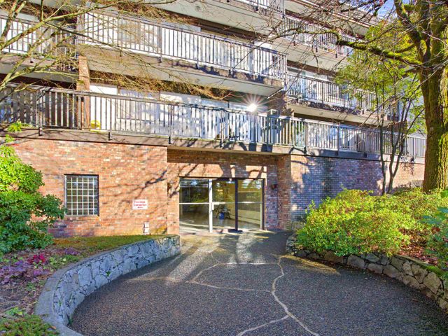 270-w-3rd-street-lower-lonsdale- at 307 - 270 W 3rd Street, Lower Lonsdale, North Vancouver