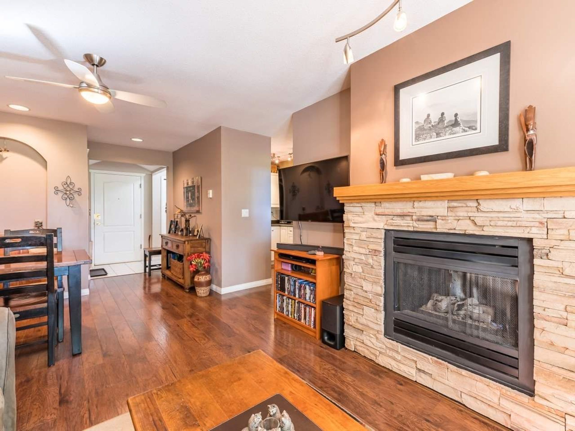 87027 at 103 - 1523 Bowser Avenue, North Vancouver