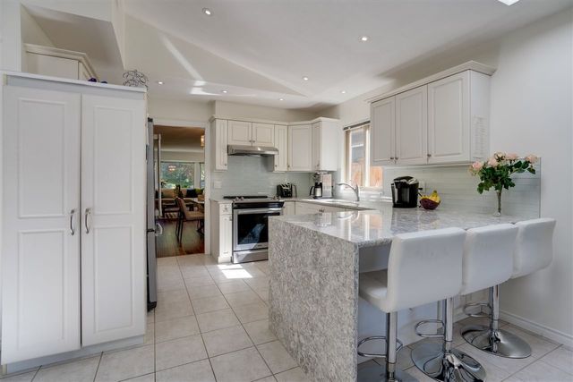 87562 at 3265 Chaucer Avenue, North Vancouver