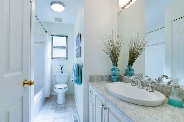 87618 at 3265 Chaucer Avenue, North Vancouver