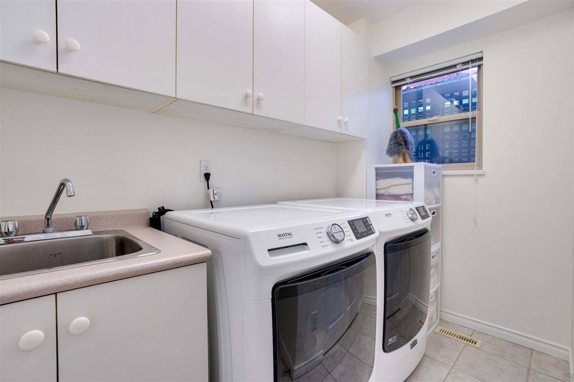 87582 at 3265 Chaucer Avenue, North Vancouver