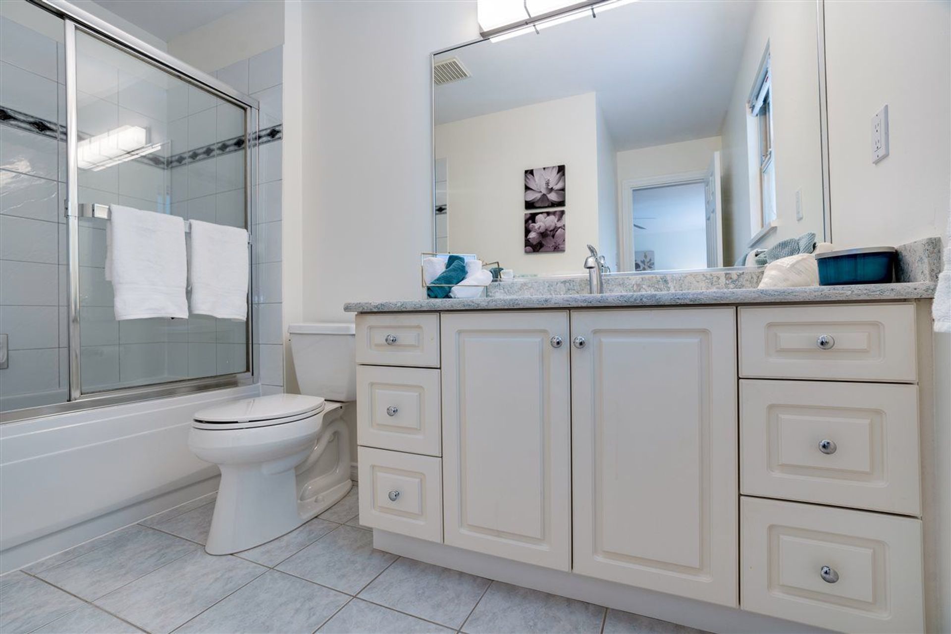 87602 at 3265 Chaucer Avenue, North Vancouver