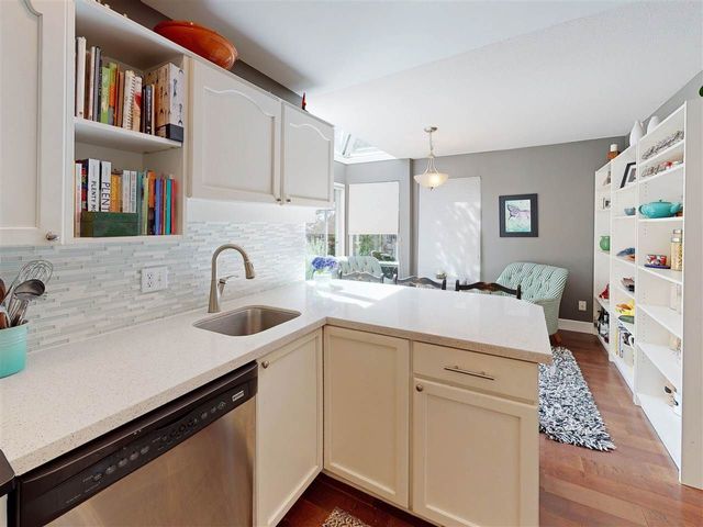 87735 at 6 - 1925 Indian River Crescent, North Vancouver