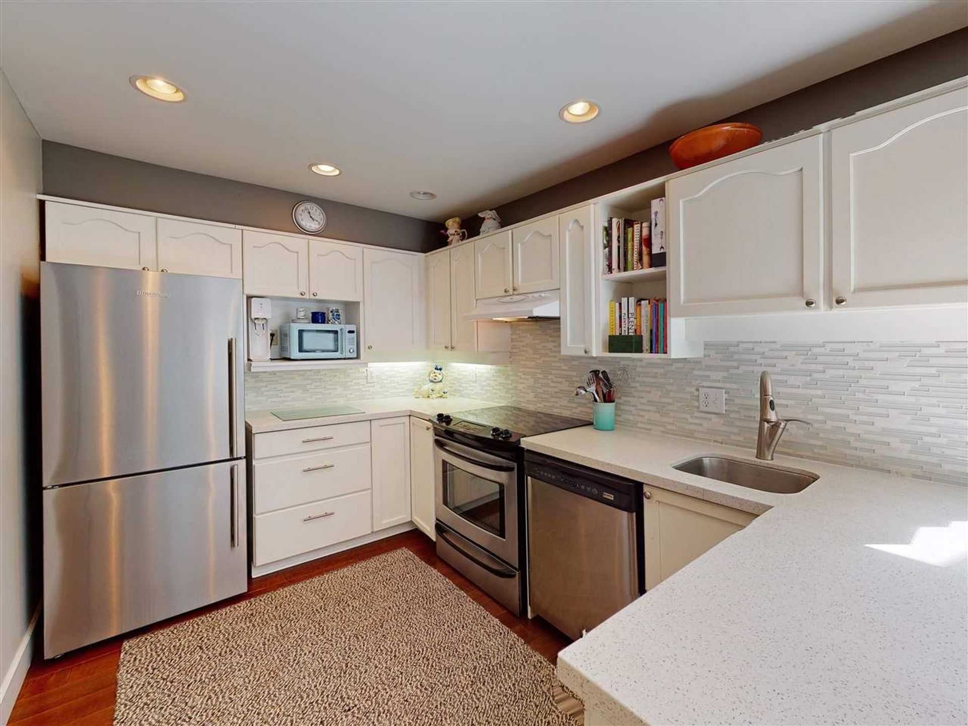 87727 at 6 - 1925 Indian River Crescent, North Vancouver