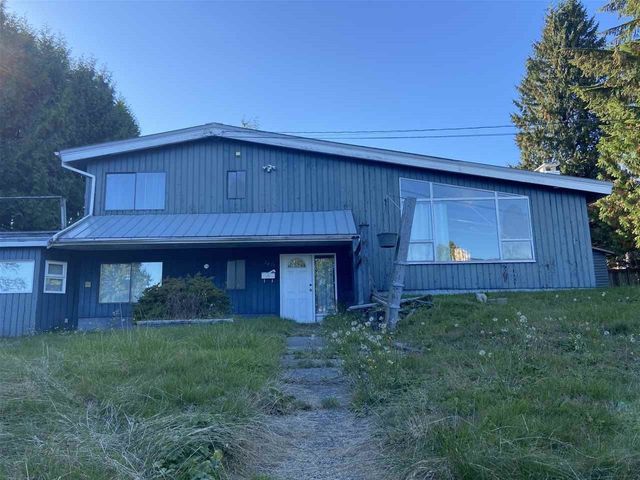 87915 at 2871 St Christophers Road, North Vancouver