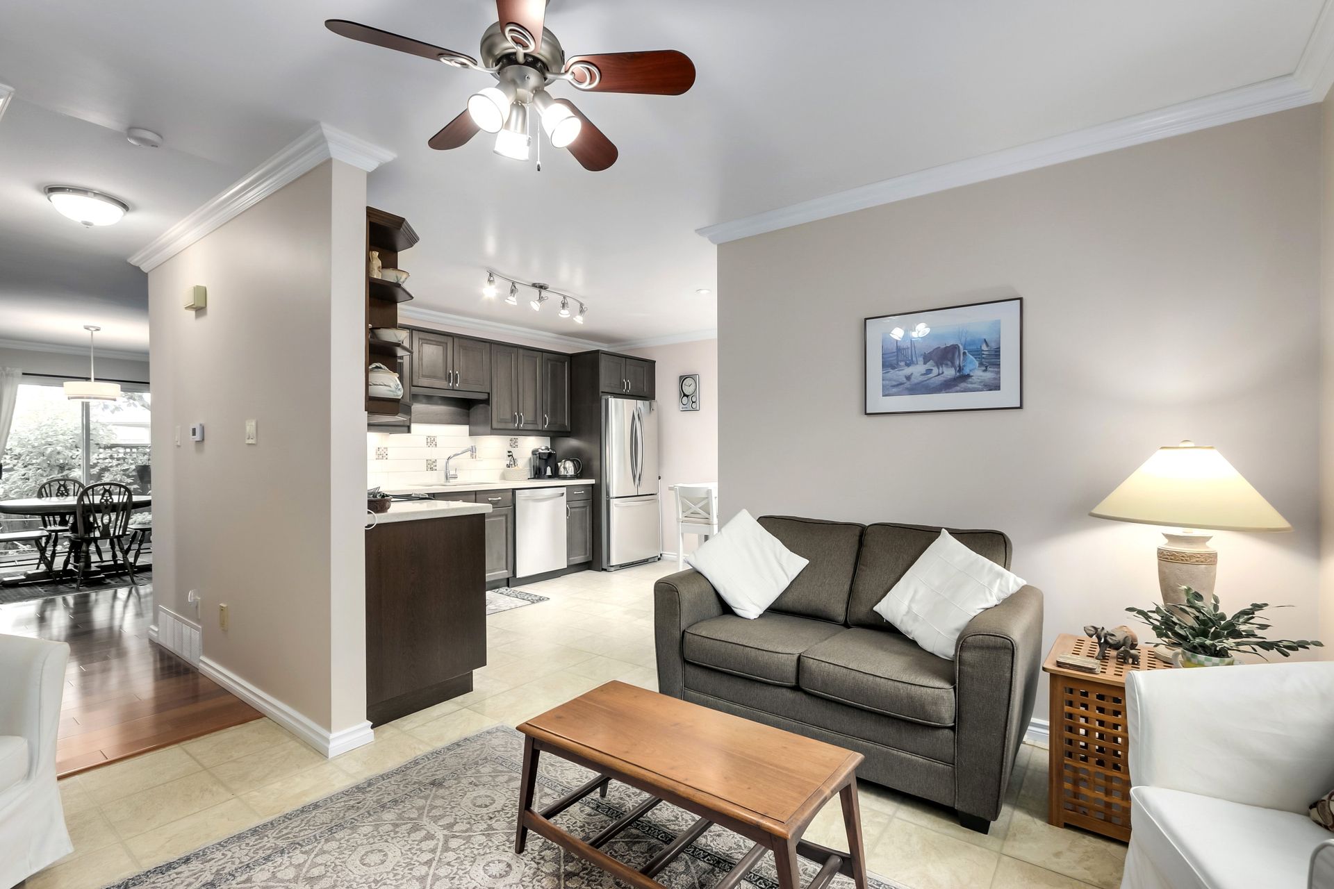 88429 at 261 16th Street W, North Vancouver