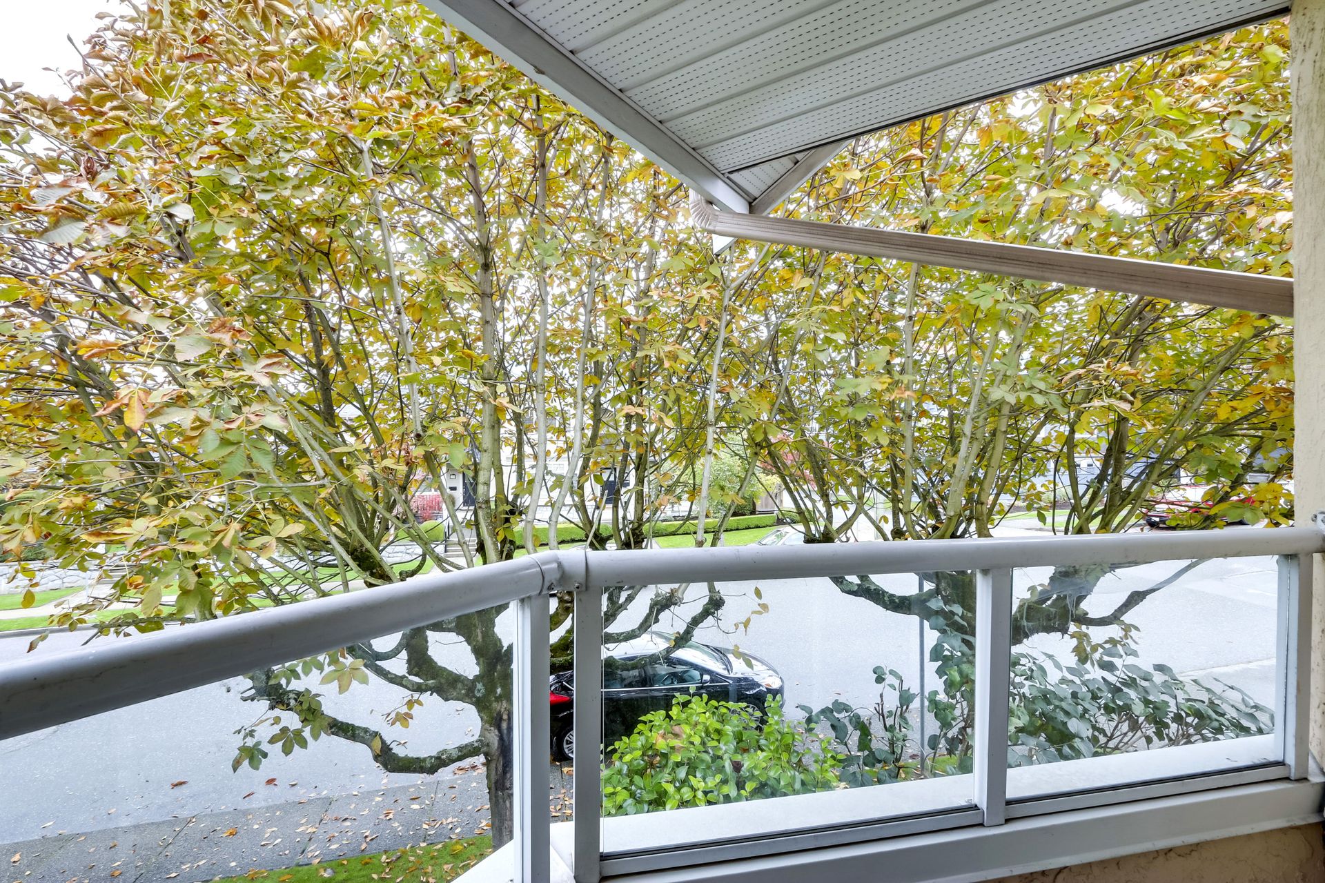 88444 at 261 16th Street W, North Vancouver