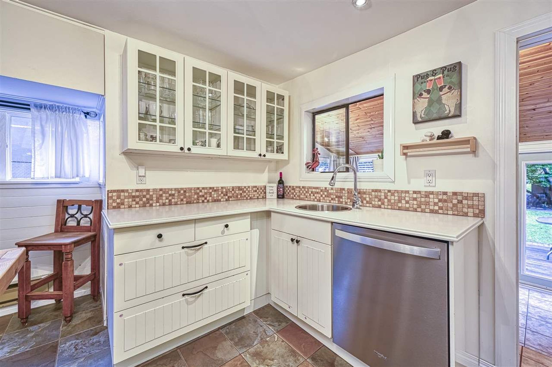 88979 at 1517 Draycott Road, North Vancouver