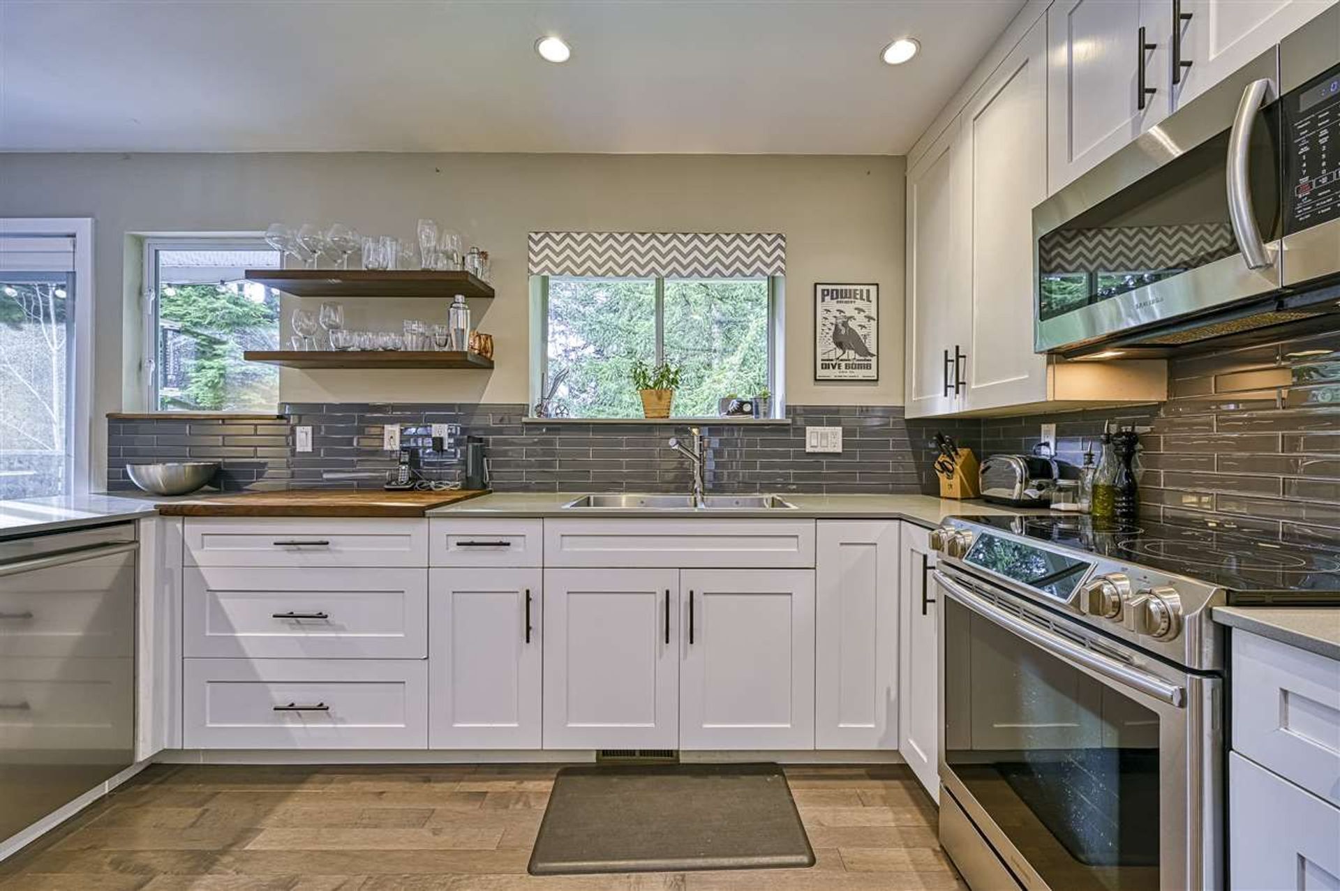 89115 at 19 - 3634 Garibaldi Drive, North Vancouver