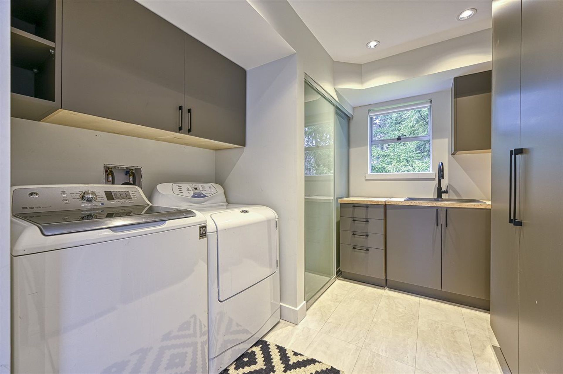 89167 at 19 - 3634 Garibaldi Drive, North Vancouver