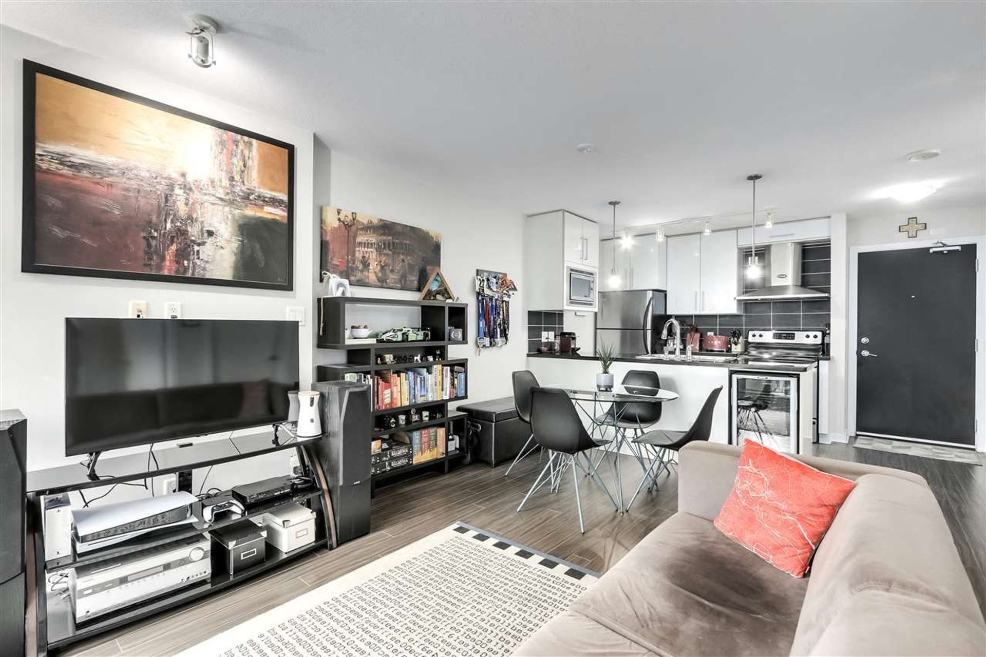 89762 at 307 - 689 Abbott Street, Vancouver West