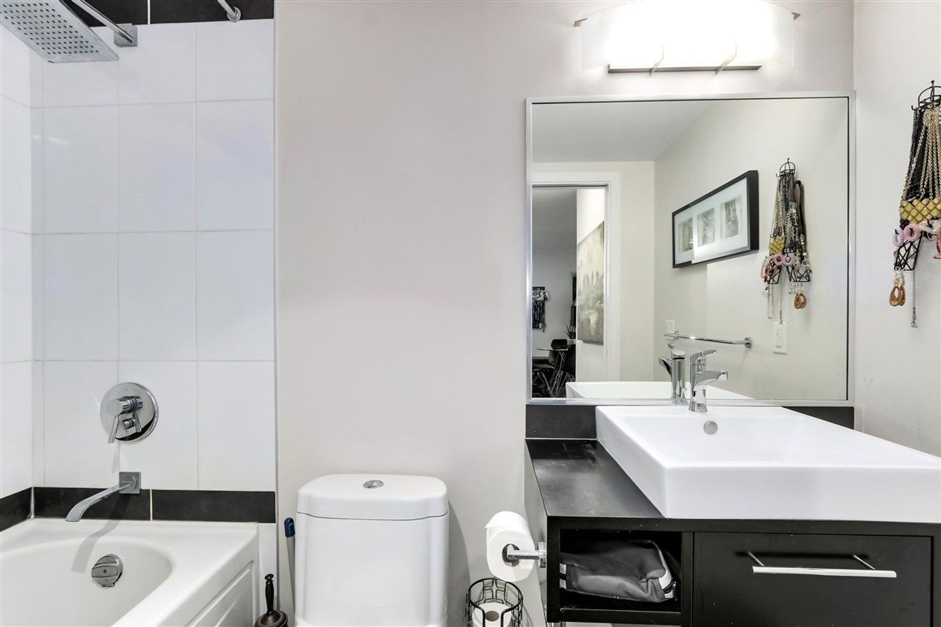 89806 at 307 - 689 Abbott Street, Vancouver West