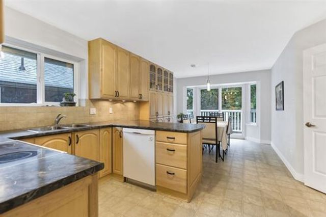 89920 at 3905 Frames Place, North Vancouver