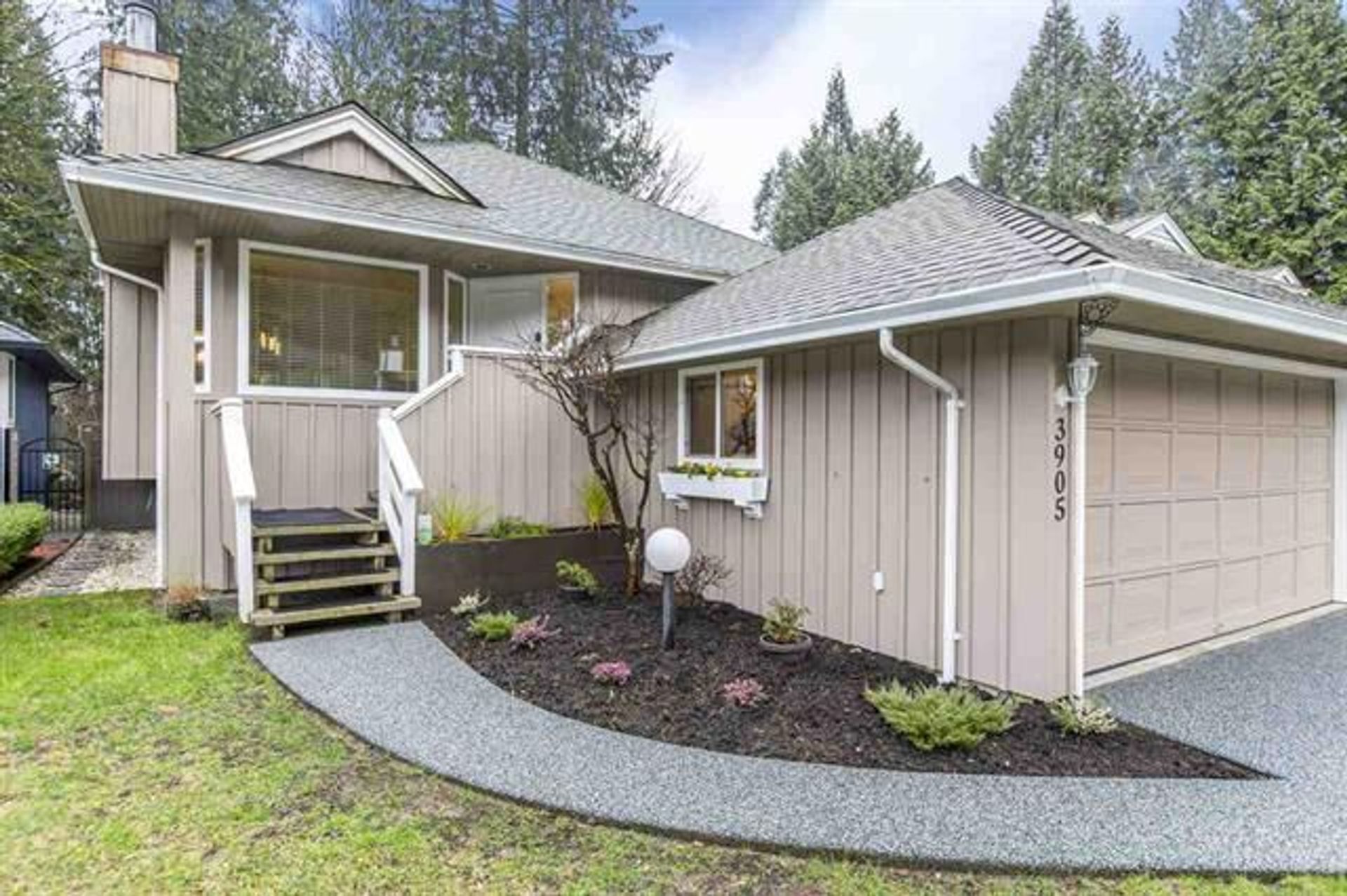 89885 at 3905 Frames Place, North Vancouver